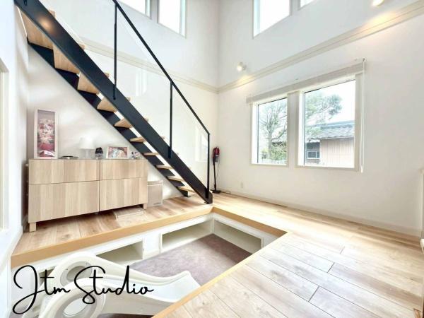 ���r���O ����̒��ő����̎��Ԃ��߂����ƂɂȂ郊�r���O�_�C�j���O�����炱���A�������₩�ȋ�Ԃł��邱�Ƃ��K�R�B�u�₩�Ȓʕ��ƍ̌��𑶕��Ɋ����鎖���o�����Ԃł���