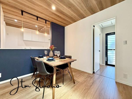 ���r���O �L�X���r���O�ł��A�ΖʃL�b�`���Ȃ̂ŉƑ����߂��Ɋ������܂��I���q���܂ɂƂ��Ă��A���т̂��������撣���Ă��邲�Ƒ��̎p��������ƈ��S��