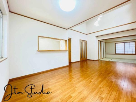 ���r���O �����ɂ݂͂�Ȃ��W���A�H���Ɗy������b���n�܂�B�b�ɖ����ɂȂ肷���āA��������Y��锼�߂��ɂȂ��Ă��܂��B����ȑ��̊Ԃ̍K�������������Ă����ꏊ�ł��肽����