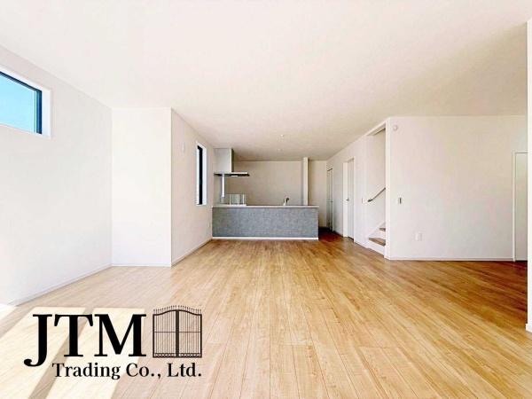 ���r���O �y�{�H��z
�_�C�j���O�e�[�u���E�\�t�@�[�Z�b�g�E�s�u�{�[�h�����D���ȃC���e���A����Ƃ�������Ĕz�u�ł���L���ł���
��������̎ʐ^�͎{�H��ɂȂ�܂��B���ۂ̎d�l�Ƃ͈قȂ�ꍇ���������܂��B