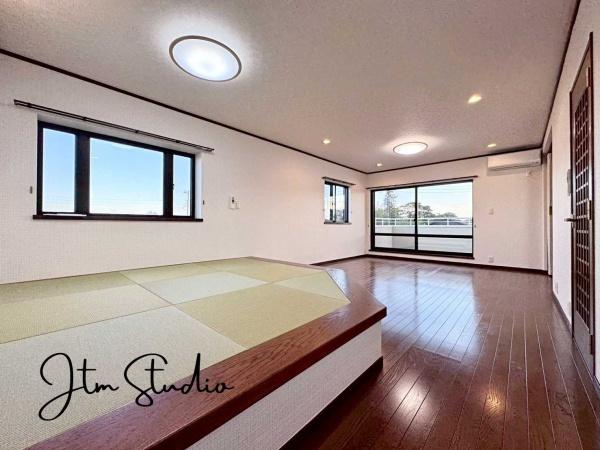 ���r���O ���r���O�̈�p�ɐ݂�����R�[�i�[�́A�Ƒ������낮�����̃X�y�[�X�B�����Q�₨�q�l�̗V�я�A�q�ԂƂ��Ă����p�r�Ɋ��􂵂܂������r���O�ƂЂƂȂ���̋�Ԃ�����A�Ƒ��̋C�z����������̂����͂ł���