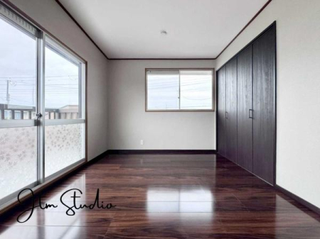 �q������ ���邢���R��������a����ǂ�ȃC���e���A�ɂ���̂��l����̂��y�����ł��ˁ��傫�ȑ�����̌����ӂ�閾�邢��ԁA���S�n�ǂ��A������芰����e���̋�Ԃł���