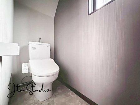 �g�C�� ��C�̊��C�Ƒ�����̌��̖��邳�ɔz�������������̂���g�C�����������̍D���ȃA���}��F���܂�u���ė���������Ԃ����o�A��l�ɂȂ���Ԃł�����A�����b�N�X�������ł��ˁ�