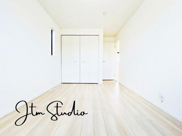 �q������ ���q�l�̐����Ƌ��Ɂu�Z�܂����v���ω����Ă����܂��B�����ɂ̓N���[�[�b�g���������A���R�x�̍����Ƌ�̔z�u�������V���v���ȋ�Ԃł���