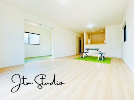 ���r���O �����ɂ݂͂�Ȃ��W���A�H���Ɗy������b���n�܂�B�b�ɖ����ɂȂ肷���āA��������Y��锼�߂��ɂȂ��Ă��܂��B����ȑ��̊Ԃ̍K�������������Ă����ꏊ�ł��肽����