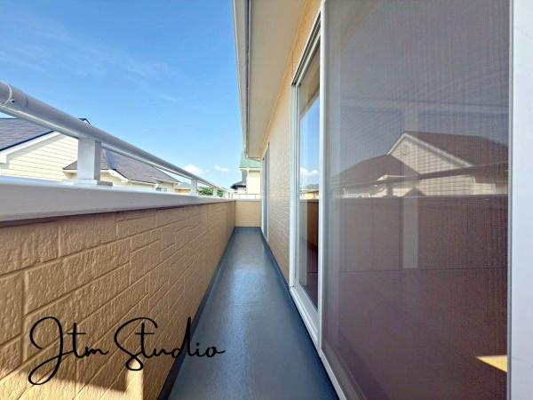 �o���R�j�[ �u�₩�ȕ����S�n�悭����������A�J���I�ȃo���R�j�[�B���̓R�[�q�[��Ў�ɐ[�ċz�A��͐���𒭂߂Ȃ���ق��ƈꑧ�B���X�̕�炵�ɂ�����Ƃ������ʊ����v���X���Ă����A����ȋ�Ԃ������ɂ͂���܂��B