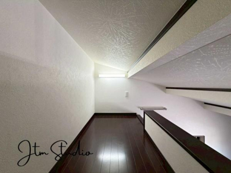 ���̑����� ���ړI�Ɏg���郍�t�g�t���̋����́A���q�l�̔閧��n�₲��l�̎�X�y�[�X�ɂ҂��������[�X�y�[�X�Ƃ��Ă����p�ł��A�����ɍ��킹�Ď��R���݂Ɏg���܂���Ƒ��݂�Ȃ��y���߂閣�͓I�ȁ{���̋�Ԃł���