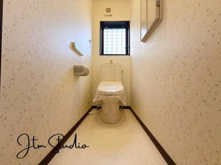 �g�C�� ��C�̊��C�Ƒ�����̌��̖��邳�ɔz�������������̂���g�C�����������̍D���ȃA���}��F���܂�u���ė���������Ԃ����o�A��l�ɂȂ���Ԃł�����A�����b�N�X�������ł��ˁ�