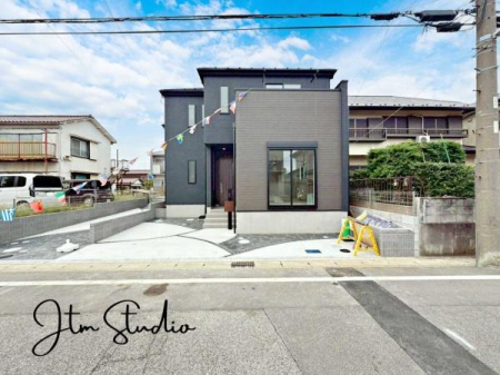 ���ԏ� ���ӊ����ꏏ�ɂ��ē��������܂���
�ʐ^�Ō���̂Ǝ��ی���̂Ƃł͕��͋C���ς��܂���
���C�y�ɂ��A������������