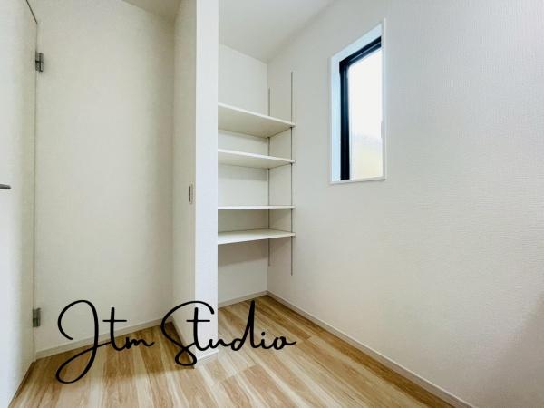 ���[ �G�ߕ�����p�i�̃X�g�b�N�A��̓���܂ł����Ղ���[�ł��鑠�́A������Ԃ��������萮����֗��ȃX�y�[�X���������ڂ����₷���A�����̕�炵�����K�ɁB�K�v�Ȃ��̂��������o����g������̗ǂ������͂ł���