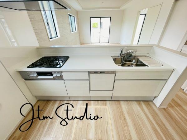 �L�b�`�� ��ƃX�y�[�X��傫���Ƃ����L�b�`�����v�w������ăL�b�`���ɗ����Ă����������₷����Ƃ肠��L���I�H��ނ���������ƕЕt�����[�͂����҂ł��܂���