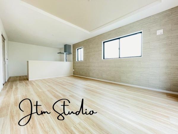 ���r���O �Z�������ł��A��������Ƒ��������ĐH�������Ē������Ƃ肠��傫���̃_�C�j���O�X�y�[�X�I�Ƒ��݂�ȂŃe�[�u�����͂ޑf�G�Ȏ��Ԃ��y����ŉ�������