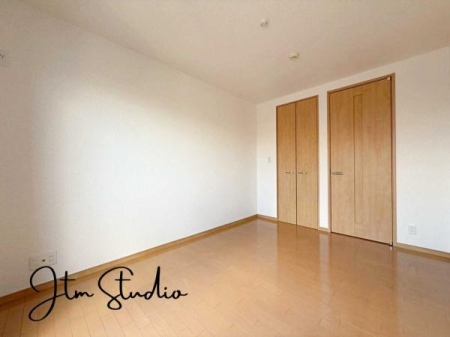 �q������ ���q�l�̐����Ƌ��Ɂu�Z�܂����v���ω����Ă����܂��B�����ɂ̓N���[�[�b�g���������A���R�x�̍����Ƌ�̔z�u�������V���v���ȋ�Ԃł���