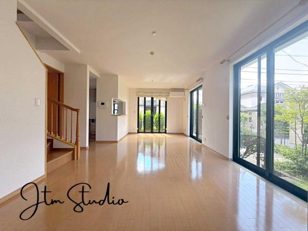 ���r���O �L���ɉ����A�����炽���Ղ��������̂ŁA��������邭�ċC�����̂������r���O�Ɏd�オ��܂��B��Ԃɗ]�T�����邾���łȂ��A�����́h���h�������Ă���܂��B�����̎��Ԃ���������ґ�ɂȂ�܂����