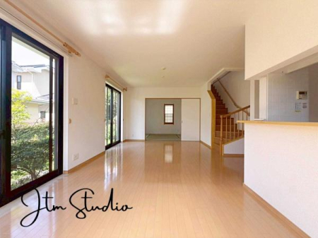 ���r���O �����ɂ݂͂�Ȃ��W���A�H���Ɗy������b���n�܂�B�b�ɖ����ɂȂ肷���āA��������Y��锼�߂��ɂȂ��Ă��܂��B����ȑ��̊Ԃ̍K�������������Ă����ꏊ�ł��肽����