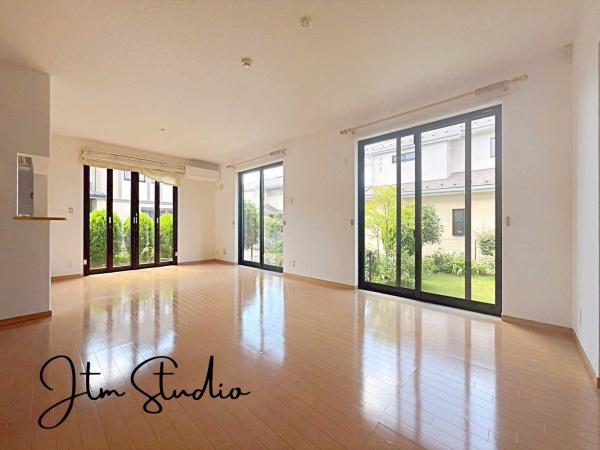 ���r���O ���r���O�K�i�Ȃ̂ł��q�l���傫���Ȃ��Ă��R�~���j�P�[�V�����̎��₷���Ԏ���Ƒ��̏W�܂邨�����̒��S�A�Ƒ�����������킹�邱�Ƃ��ł��܂��ˁ�