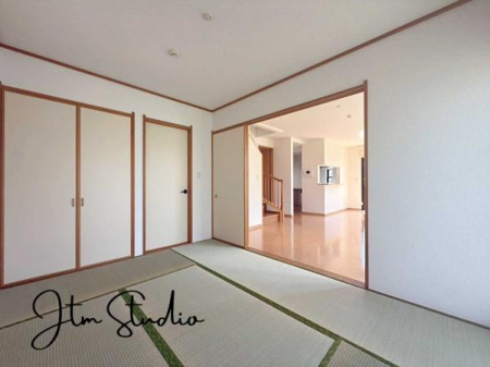 �a�� �^�^�~�̍��肪���炬��^����A�����b�N�X��ԁ������傫���J�����̂���a���ƂȂ��Ă���܂������{�l�̐S������u�a�v�̋�ԁB�䑐�̍���Y����Ԃ͖����̂ЂƎ������o���Ă���܂��I