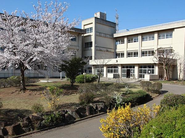 ���ӊ� �y���w�Z�z��t�s����J���w�Z�F2100m