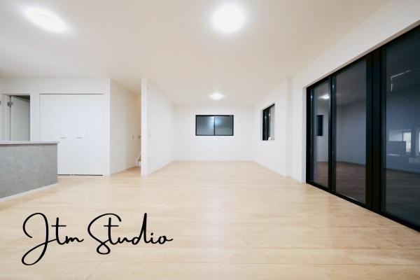 ���r���O �L���ɉ����A�����炽���Ղ��������̂ŁA��������邭�ċC�����̂������r���O�Ɏd�オ��܂��B��Ԃɗ]�T�����邾���łȂ��A�����́h���h�������Ă���܂��B�����̎��Ԃ���������ґ�ɂȂ�܂����