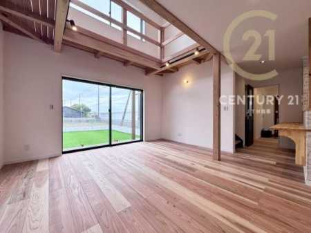 ���r���O �L���ɉ����A�����炽���Ղ��������̂ŁA��������邭�ċC�����̂������r���O�Ɏd�オ��܂��B��Ԃɗ]�T�����邾���łȂ��A�����́h���h�������Ă���܂��B�����̎��Ԃ���������ґ�ɂȂ�܂����