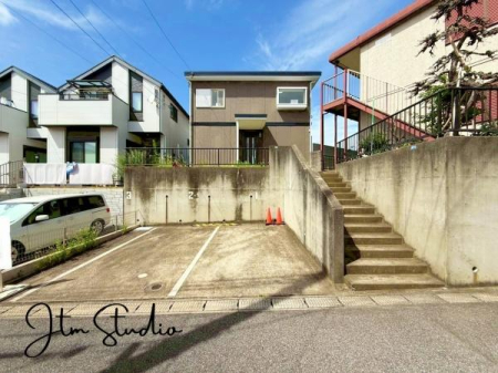 ���ԏ� �J�[�X�y�[�X����������m�ہ�Z�J���h�J�[�₨�F�B���ĂԂƂ��ɕ֗��Ȃ̂ŎԍD���̃p�p�ɂ��}�}�ɂ��������ł��ˁ�