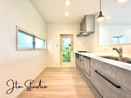 �L�b�`�� ��ƃX�y�[�X��傫���Ƃ����L�b�`�����v�w������ăL�b�`���ɗ����Ă����������₷����Ƃ肠��L���I�H��ނ���������ƕЕt�����[�͂����҂ł��܂���