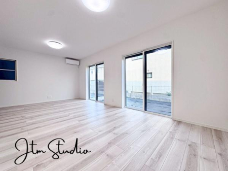 ���r���O �L���ɉ����A�����炽���Ղ��������̂ŁA��������邭�ċC�����̂������r���O�Ɏd�オ��܂��B��Ԃɗ]�T�����邾���łȂ��A�����́h���h�������Ă���܂��B�����̎��Ԃ���������ґ�ɂȂ�܂����