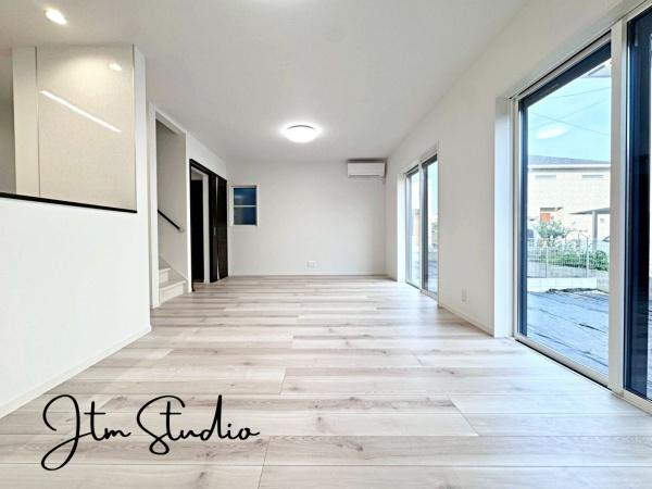 ���r���O ���r���O�K�i�Ȃ̂ł��q�l���傫���Ȃ��Ă��R�~���j�P�[�V�����̎��₷���Ԏ���Ƒ��̏W�܂邨�����̒��S�A�Ƒ�����������킹�邱�Ƃ��ł��܂��ˁ�