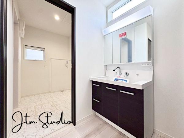 ���ʑ�E���ʏ� 3�ʋ��d�l�̐��ʑ�􋾂̌��̎��[�I���ƂĂ��[�����Ă���܂��I�R�X������D���ȉ��l���A���q�͍�������l�l�������Ƃ�����������������[�͂ł���