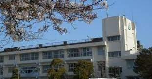 ���ӊ� �y���w�Z�z�Ό��s���Ό����w�Z�F1000m