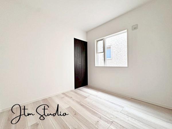 �q������ ���q�l�̐����Ƌ��Ɂu�Z�܂����v���ω����Ă����܂��B�����ɂ̓N���[�[�b�g���������A���R�x�̍����Ƌ�̔z�u�������V���v���ȋ�Ԃł���