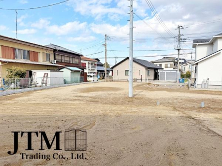 ���n�y�n�ʐ^ �ՐÂȏZ��X�Ɉʒu���锄�n�ł��B���ӂ͗������������͋C�Ȃ���A�������{�݂��ʃA�N�Z�X���ǍD�B���X�̕�炵�����K�ɉ߂����闧�n�ł��B���Ƒ��̃��C�t�X�^�C���ɍ��킹�ė��z�̏Z�܂����������Ă݂܂��񂩁�