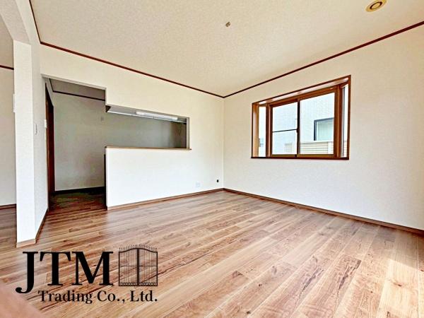 ���r���O �Ƒ������R�ƏW�܂�Ί�Ɖ�b���₦�Ȃ����r���O�́A���������Ȍ����������݁A�������Ƃ����L���Ƌ��S�n�̗ǂ������˔����Ă��܂��B