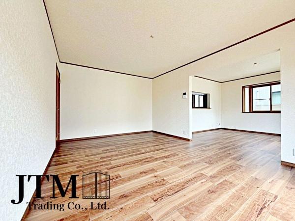 ���r���O �z������̗ǂ����r���O�́A���邭���������ɕ�܂ꂽ���S�n�̂�����Ԃł��B���R�Ȍ����������݁A�Ƒ��݂�Ȃ������b�N�X���ĉ߂�����ꏊ�ɂȂ�܂��B