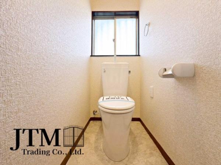 �g�C�� �y���t�H�[���{�H��z
���邭�������̂���g�C����ԁB
�����̐����Ƀz�b�ƂЂƑ�����A�₳�������͋C�̋�Ԃł��B
��������̎ʐ^�͎{�H��ɂȂ�܂��B���ۂ̎d�l�Ƃ͈قȂ�ꍇ���������܂��B
