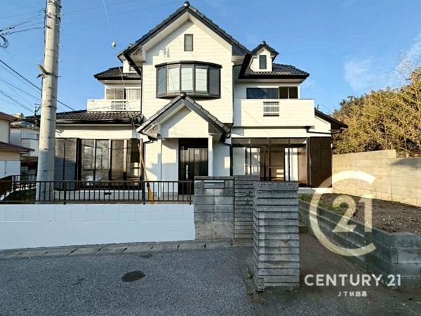 ���n�O�ώʐ^ �y�������܃��t�H�[�����I�z
�������t�H�[�����ɂ��A�����������������K�ɁB�V�z�̂悤�Ȑ����������ԂŁA�V���Ȑ������C�����悭�}�����܂��B���֐��̍������n�����͂ł��B