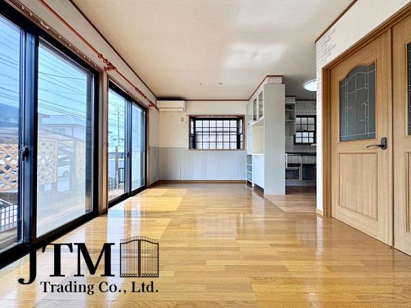 ���r���O ���r���O���L���Ƃ͂����ƁA�Ƒ����W�܂�c�R�����܂��ƂƂȂ�܂����Ƒ��̏Ί炪�z���ł���Ƃ����Ј�x������������