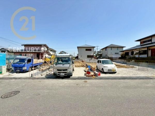 ���n�O�ώʐ^ �y�������܌��z����z
�Ƒ��݂�Ȃ����K�ɉ߂�����V�z�ˌ��Ăł��B
���[���[�����Ă���̂ŁA�����̕�炵���������萮���܂��B
���S�E�֗��Ȑݔ��Ɨ�����������ԂŏΊ炠�ӂ�鐶���𑗂��Z�܂��ł���