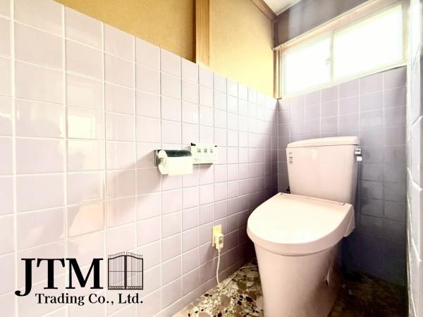 �g�C�� ���邢�g�C���́A���ꂾ���ŋC�����p�b�Ɩ��邭�Ȃ�܂������ꂽ�X�y�[�X�ł��A������������邾���ň��������Ȃ��Ȃ�A�S�n�悭�߂������ԂɁB
