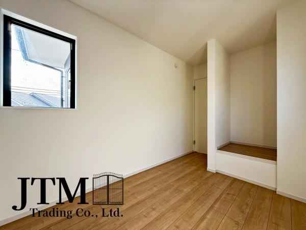 �q������ ���q�l�̐����Ƌ��Ɂu�Z�܂����v���ω����Ă����܂��B�����ɂ͎��[���������A���R�x�̍����Ƌ�̔z�u�������V���v���ȋ�Ԃł���