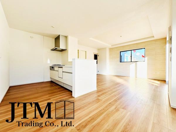 ���r���O �z������̗ǂ����r���O�́A���邭���������ɕ�܂ꂽ���S�n�̂�����Ԃł��B���R�Ȍ����������݁A�Ƒ��݂�Ȃ������b�N�X���ĉ߂�����ꏊ�ɂȂ�܂��B