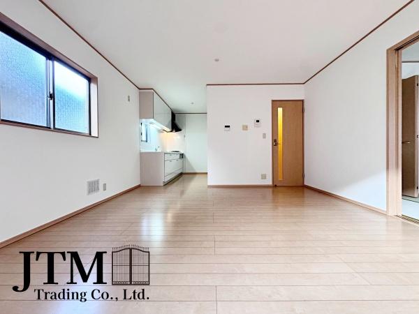 ���r���O �Ƒ������R�ƏW�܂�Ί�Ɖ�b���₦�Ȃ����r���O�́A���������Ȍ����������݁A�������Ƃ����L���Ƌ��S�n�̗ǂ������˔����Ă��܂��B