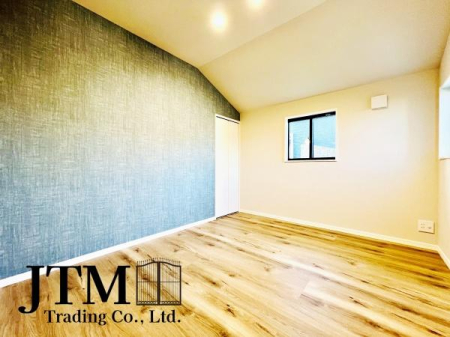 �q������ ���ʂ̂Ȃ��݌v�ƁA�v�Z���ꂽ�F�g���B���D���ȉƋ��A�[�g������ɂȂ�悤�ȁA�V���v���Ő�������Ԃł��B�u�����̍D����������Ɖf����I�v����ȕ�����T���Ă������ɂ����͂������ꎺ�ł���