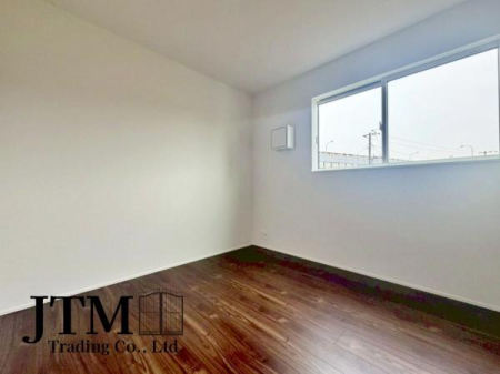 �q������ ���ʂ̂Ȃ��݌v�ƁA�v�Z���ꂽ�F�g���B���D���ȉƋ��A�[�g������ɂȂ�悤�ȁA�V���v���Ő�������Ԃł��B�u�����̍D����������Ɖf����I�v����ȕ�����T���Ă������ɂ����͂������ꎺ�ł���