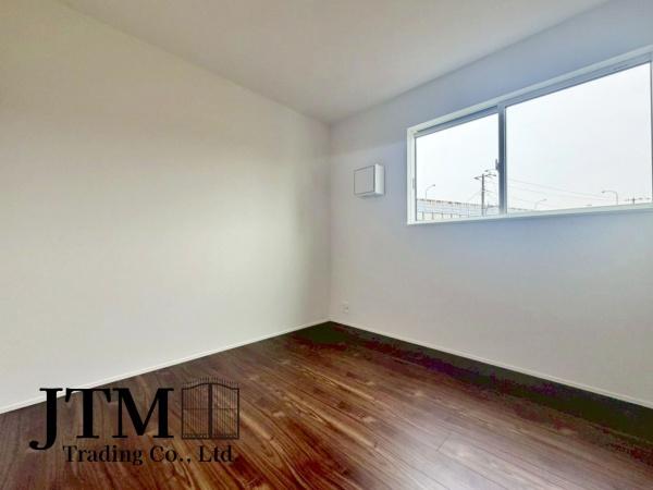 �q������ ���ʂ̂Ȃ��݌v�ƁA�v�Z���ꂽ�F�g���B���D���ȉƋ��A�[�g������ɂȂ�悤�ȁA�V���v���Ő�������Ԃł��B�u�����̍D����������Ɖf����I�v����ȕ�����T���Ă������ɂ����͂������ꎺ�ł���