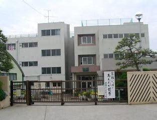 ���ӊ� �y���w�Z�z�D���s���O�����w�Z�F1200m