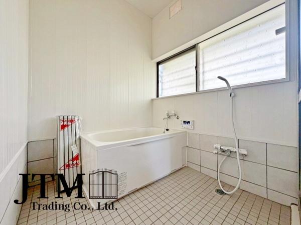 ���� �������̂���z�e���̂悤�ȍL�������������ł��B��ꂽ���ɂ͂��������߂ă����b�N�X�^�C�����y���݂����ł��ˁ�
���Ƌ��CG�ł��B
��CG�������s���Ă��邽�߁A����ƈقȂ�ꍇ���������܂��B