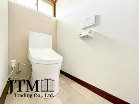 �g�C�� ��C�̊��C�Ƒ�����̌��̖��邳�ɔz�������������̂���g�C�����������̍D���ȃA���}��F���܂�u���ė���������Ԃ����o�A��l�ɂȂ���Ԃł�����A�����b�N�X�������ł��ˁ�