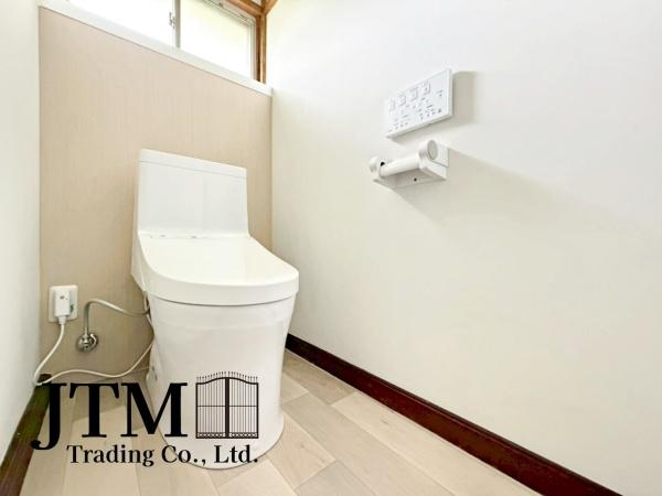 �g�C�� ��C�̊��C�Ƒ�����̌��̖��邳�ɔz�������������̂���g�C�����������̍D���ȃA���}��F���܂�u���ė���������Ԃ����o�A��l�ɂȂ���Ԃł�����A�����b�N�X�������ł��ˁ�