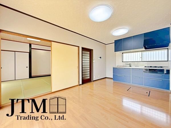 ���r���O �_�C�j���O�e�[�u���E�\�t�@�[�Z�b�g�E�s�u�{�[�h������Ƃ�������Ĕz�u�ł���L���ł��B�Ƌ�̃��C�A�E�g���V�����X�^�[�g�̊y���݂̈�ł��ˁ�